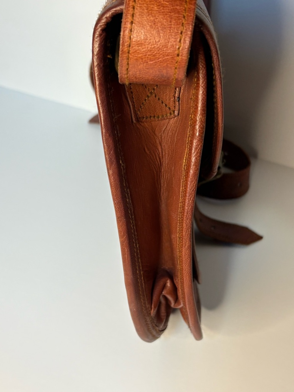 Vintage Brown Leather Crossbody Great Seal of the State of Oklahoma Saddle Bag - Picture 5 of 10